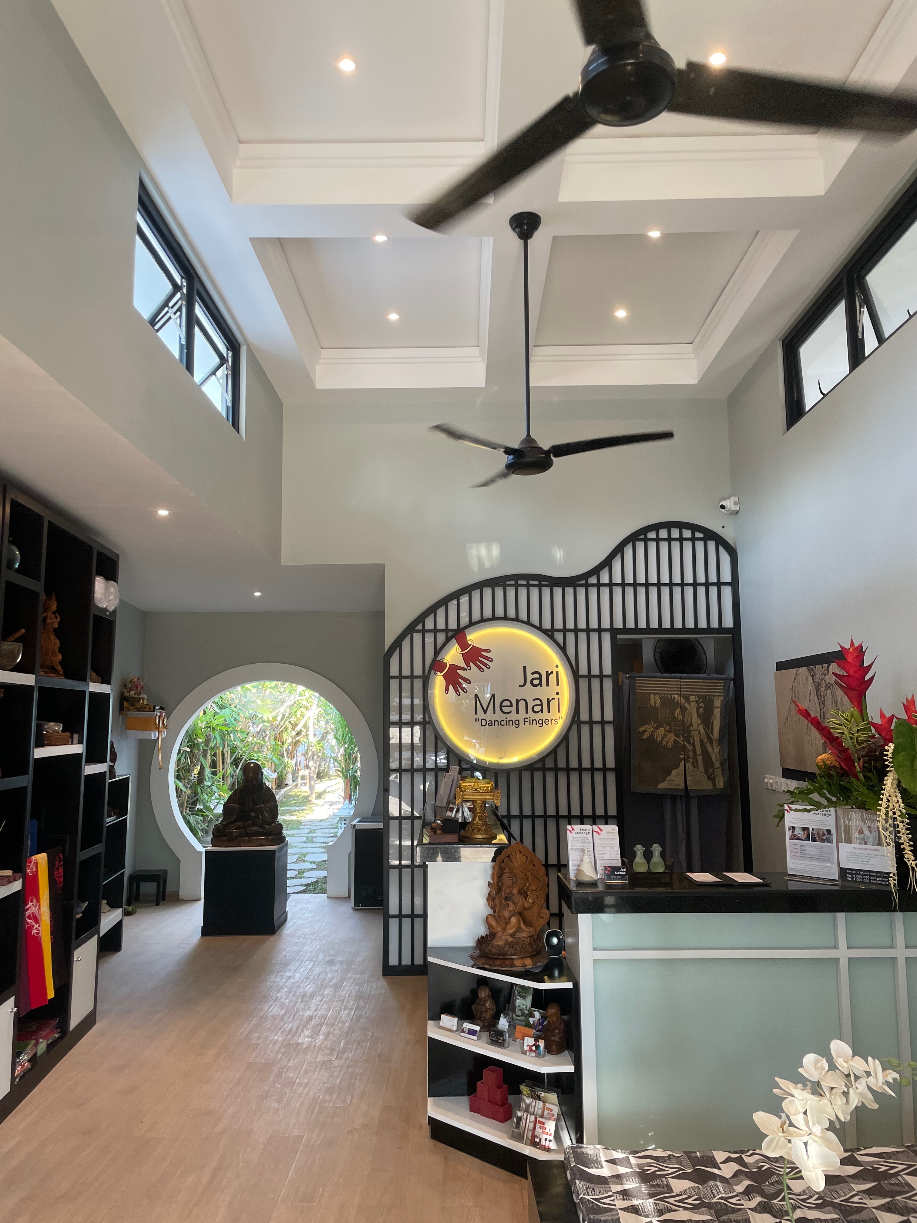Jari Menari Interior